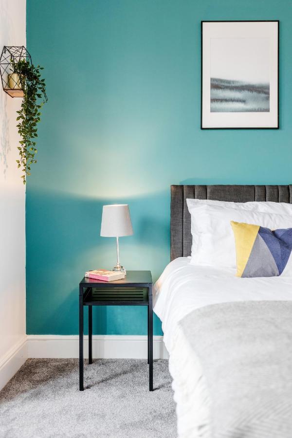 Business & Leisure 2 Bedroom & Parking By Damask Homes Ίλφορντ Εξωτερικό φωτογραφία