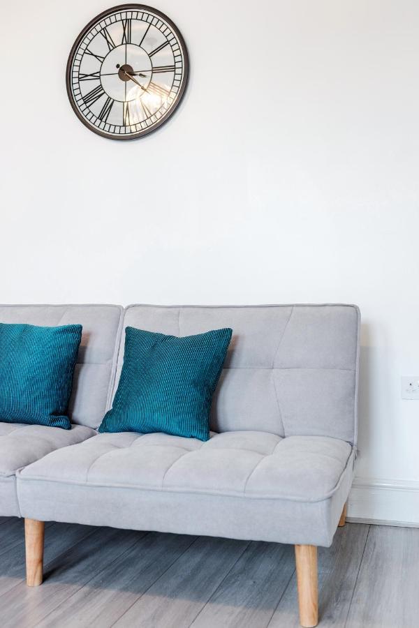 Business & Leisure 2 Bedroom & Parking By Damask Homes Ίλφορντ Εξωτερικό φωτογραφία